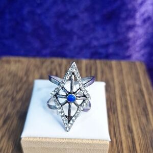 Elegant Silver and Blue Geometric Ring. Size 6.75